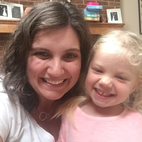 Meet your Posher, Sarah - Picture 1 of 1